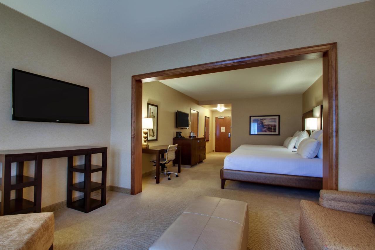 The Inn At Charles Town / Hollywood Casino Exteriör bild