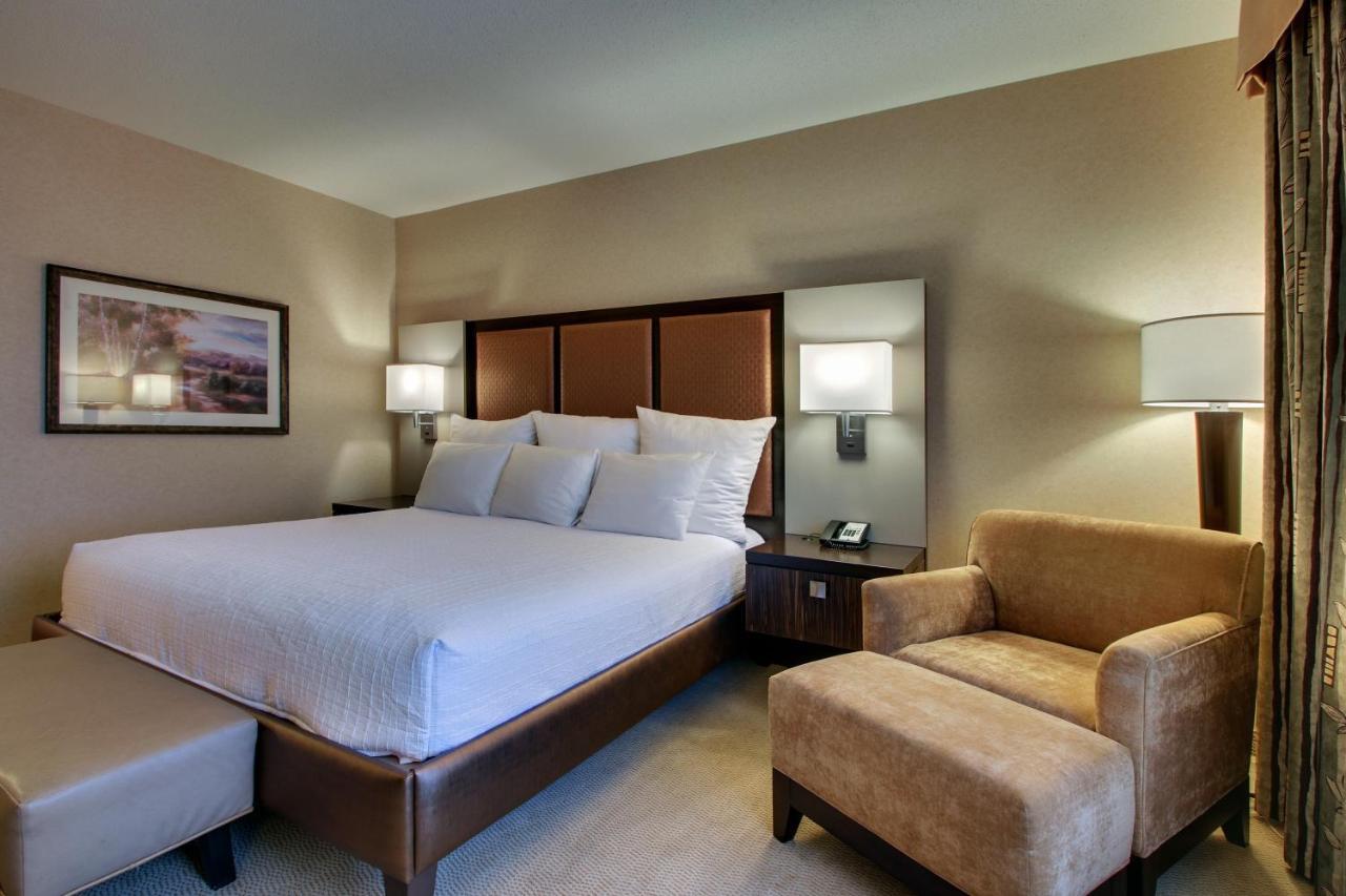 The Inn At Charles Town / Hollywood Casino Exteriör bild