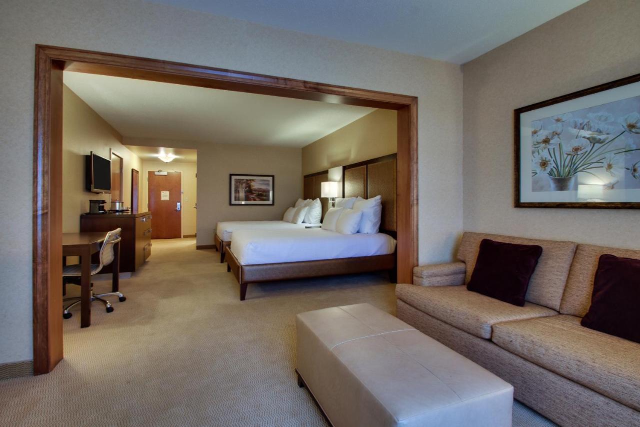 The Inn At Charles Town / Hollywood Casino Exteriör bild