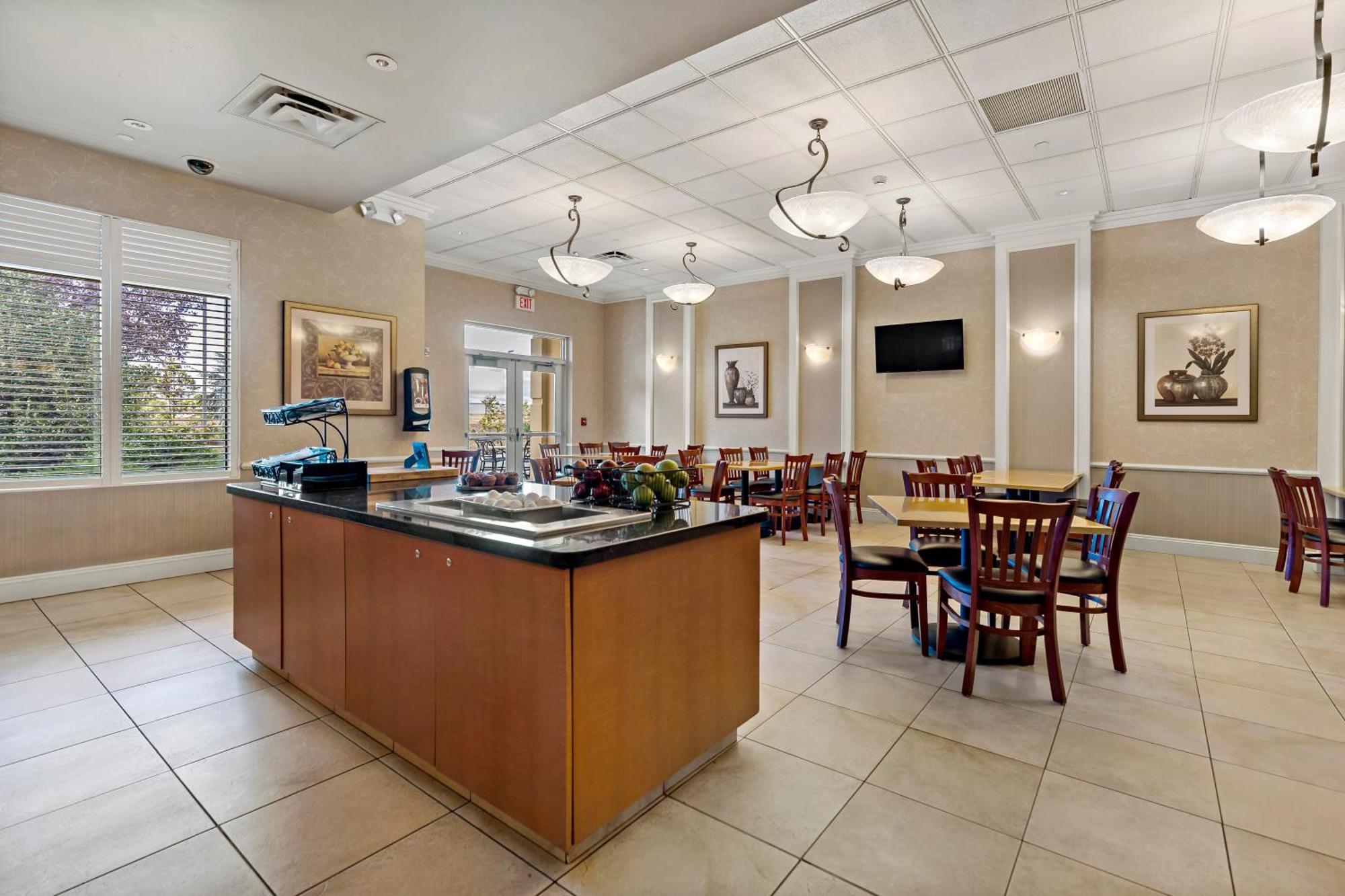 The Inn At Charles Town / Hollywood Casino Exteriör bild